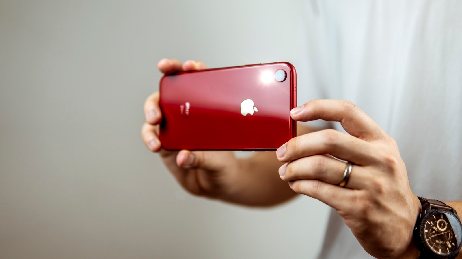 HEIC to JPG: How to Convert iPhone Photos for Any Platform